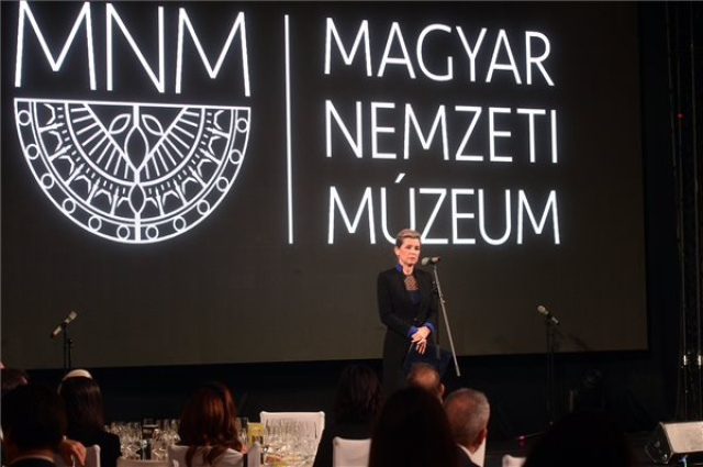 Jótékonysági gálát rendeztek a Covid-árvák megsegítésére a Nemzeti Múzeumban