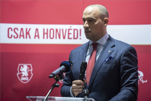 Birkózó centrumot avattak Esztergomban