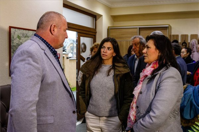 Megérkezett Kárpátaljára a NOE családokat és zeneiskolákat segítő adománya