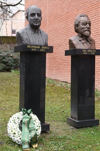 Megkezdődött a Neumann János-emlékév