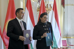 A kirgiz elnök Budapesten