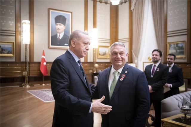 Orbán Viktor Ankarában