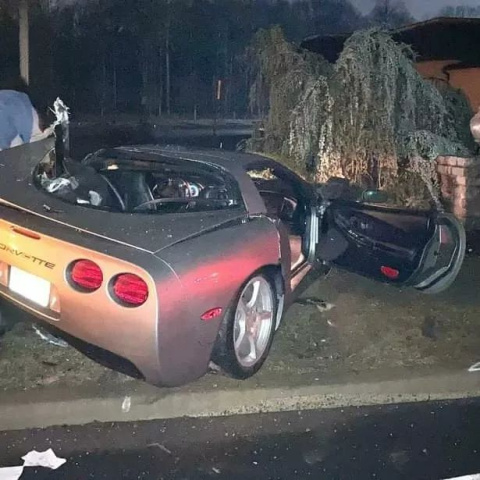 Összetört C5 Corvette