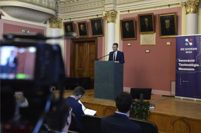 Konferenciát rendeztek a Neumann-emlékév alkalmából