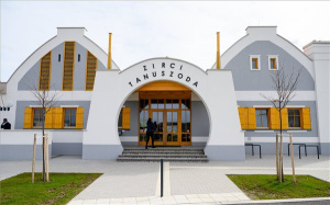 Átadták az új tanuszodát Zircen