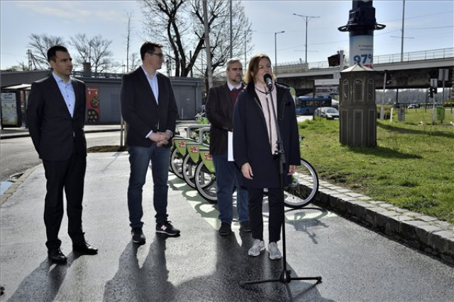 Hét új Mol Bubi gyűjtőállomást adták át Óbudán
