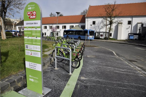 Hét új Mol Bubi gyűjtőállomást adták át Óbudán