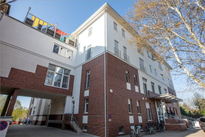 Átadták a hódmezővásárhelyi kórház új belgyógyászati és gyermekgyógyászati osztályát