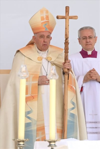 Pápalátogatás - Szentmise a Kossuth téren