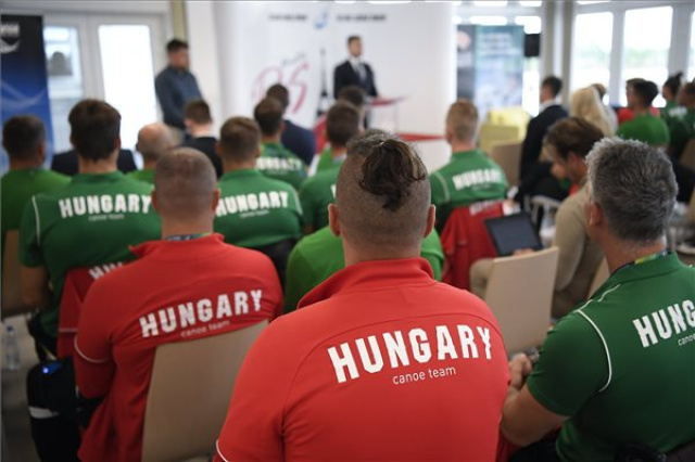 Kajak-kenu vk - A négynapos szegedi világkupa versenyről tartottak tájékoztatót Szegeden 