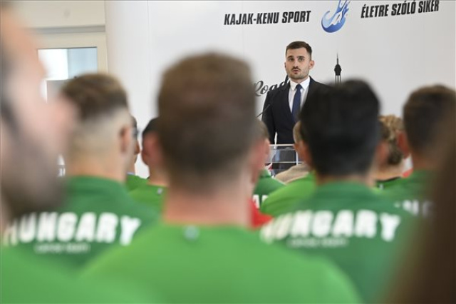 Kajak-kenu vk - A négynapos szegedi világkupa versenyről tartottak tájékoztatót Szegeden 