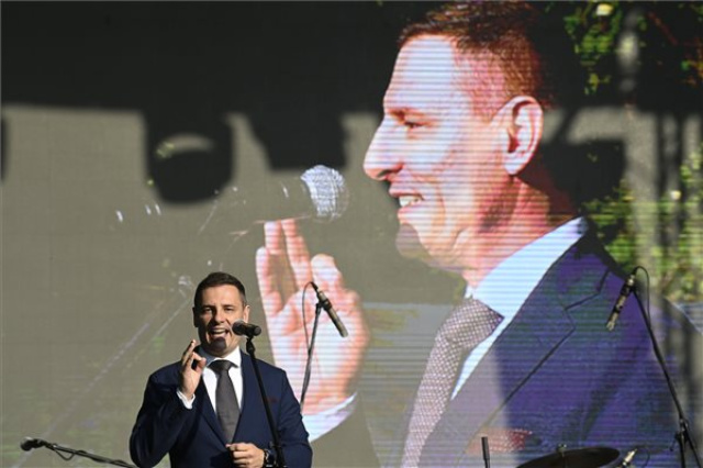 Átvette mandátumát Kammerer Zoltán polgármester Gödön