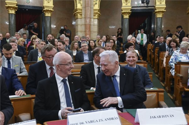 Ünnepség a Nemzeti Választási Iroda és a Nemzeti Választási Bizottság tízéves fennállása alkalmából 