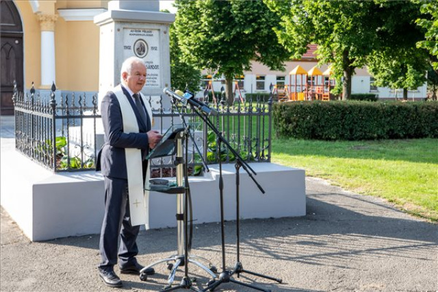 Újraszentelték a maroslelei Dessewffy-keresztet