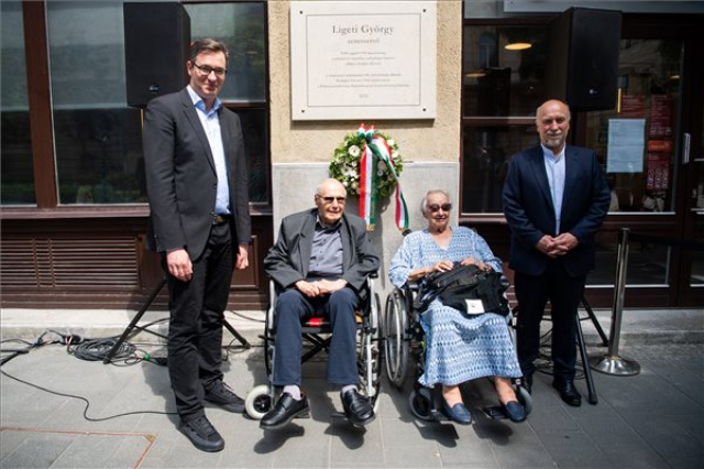 Emléktáblát avattak Budapesten Ligeti György születésének 100. évfordulója alkalmából