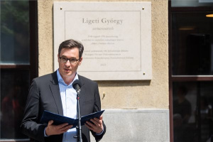 Emléktáblát avattak Budapesten Ligeti György születésének 100. évfordulója alkalmából