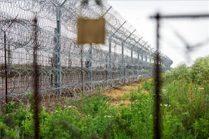Illegális bevándorlás - Befejeződött a déli határzár megerősítése