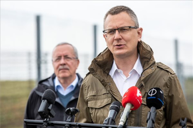 Illegális bevándorlás - Befejeződött a déli határzár megerősítése