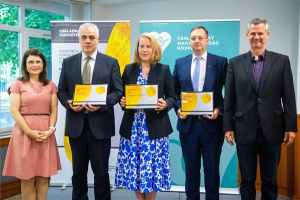 Családbarát védjegyet kapott az Audi Hungária Zrt., az ELTE és az EXIM Magyarország