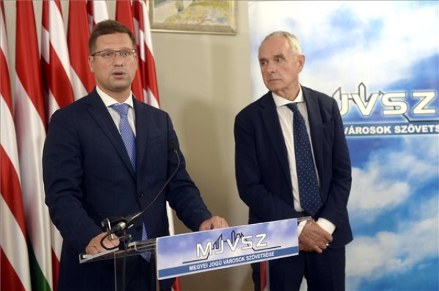 Gulyás Gergely sajtótájékoztatója a MJVSZ közgyűlése után 