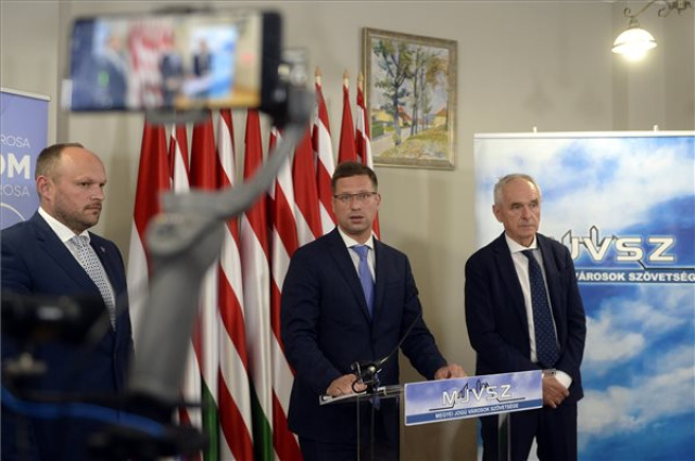 Gulyás Gergely sajtótájékoztatója a MJVSZ közgyűlése után 