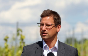 Felújított dűlőutat adtak át Tarcal határában