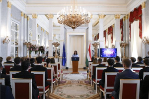 Stipendium Peregrinum ösztöndíjakat adott át Novák Katalin