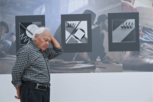 Féner Tamás legújabb munkáiból nyílik kiállítás a Mai Manó Házban
