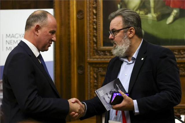 Madách 200 - Irodalmi vetélkedő és kamarakiállítás tiszteleg az író munkássága előtt 