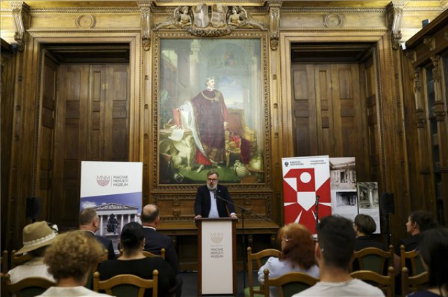 Madách 200 - Irodalmi vetélkedő és kamarakiállítás tiszteleg az író munkássága előtt 