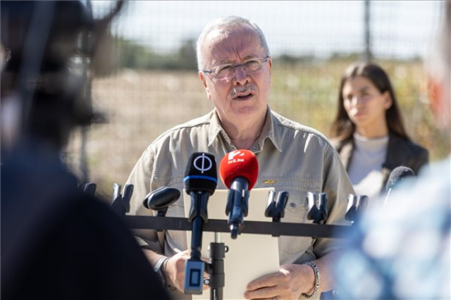 Illegális bevándorlás - Sajtótájékoztató a röszkei határszakaszon