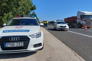 Holttest az M7-esen