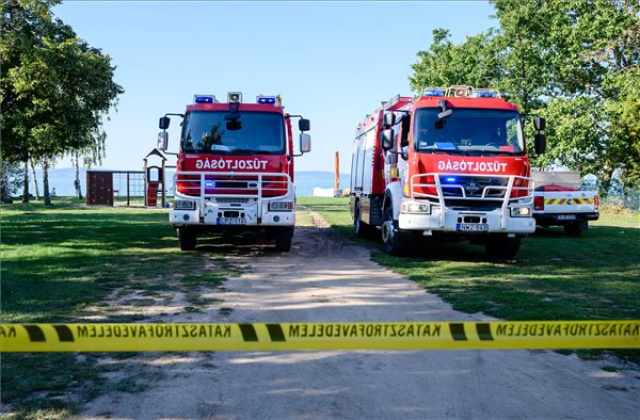 A Balatonba zuhant egy rendőrségi helikopter
