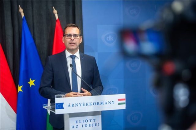 A Demokratikus Koalíció árnyékkormányinfó sajtótájékoztatója