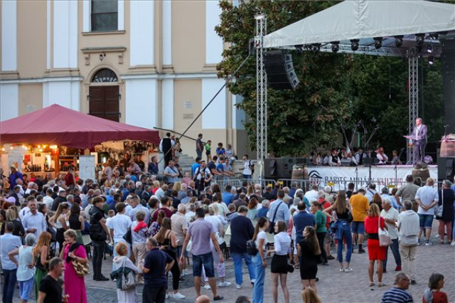 Megkezdődtek a Szekszárdi Szüreti Napok