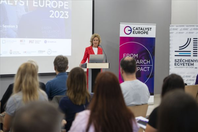 Együttműködik a Széchenyi István Egyetem az MIT Catalyst programjával
