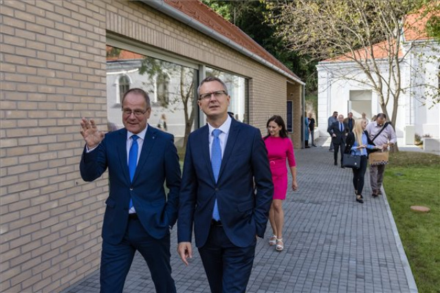 Új rendezvényközpontot adtak át Veszprémben
