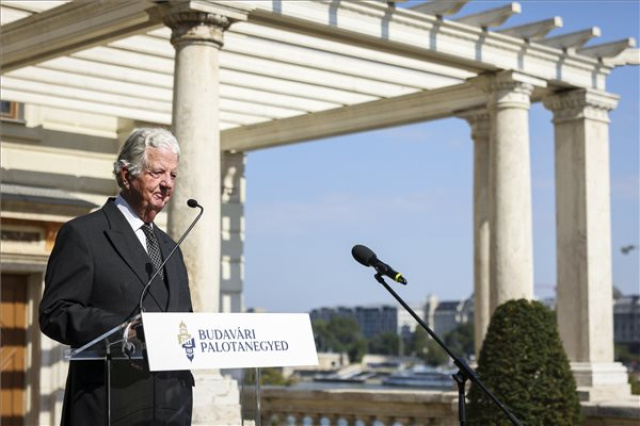 A legmagyarabb Habsburg - Kiállítás József nádorról a Várkert Bazárban