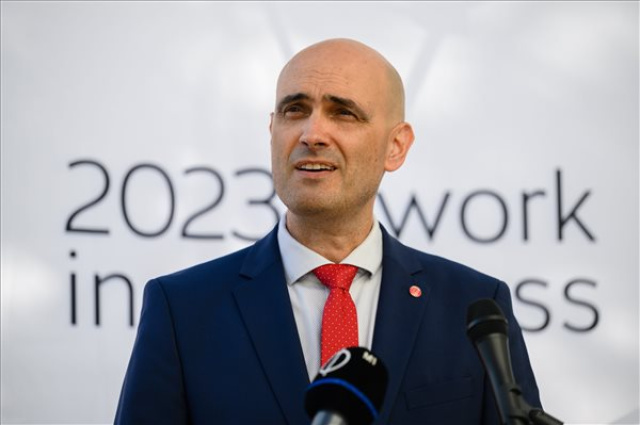 Megnyílt a veszprémi vár felújítás közbeni, átmeneti állapotát bemutató kiállítás