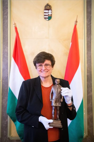 Karikó Katalin és Drew Weissman kapja az orvosi-élettani Nobel-díjat