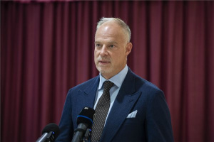 Szalay-Bobrovniczky Kristóf és Navracsics Tibor a Polgári Szalon rendezvényén Tapolcán 