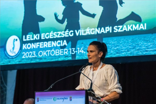 Szakmai konferencia kezdődött a lelki egészség világnapja alkalmából Balatonfüreden