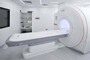 Új MR-készüléket adtak át a debreceni klinikai központban