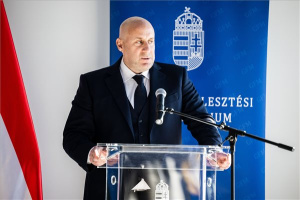 Együttműködési megállapodást írt alá a kormány és a 4iG-csoport