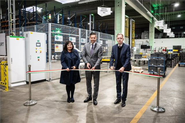 Automatizált raktárlogisztikai szolgáltatást indított a Magyar Posta Fóton