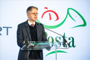 Automatizált raktárlogisztikai szolgáltatást indított a Magyar Posta Fóton