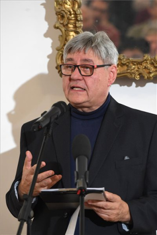 Bemutatták a Tuzson-Berczeli Péter festőművész eddigi pályaívét megrajzoló albumot