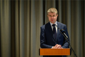 Átadták a Károlyi-kastély felújított lovardaépületét