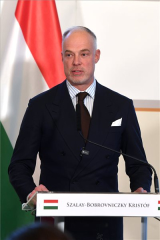Szalay-Bobrovniczky Kristóf és a török ipari és technológiai miniszter sajtótájékoztatója 