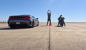 Honda NSX Type S vs Ninja H2R
